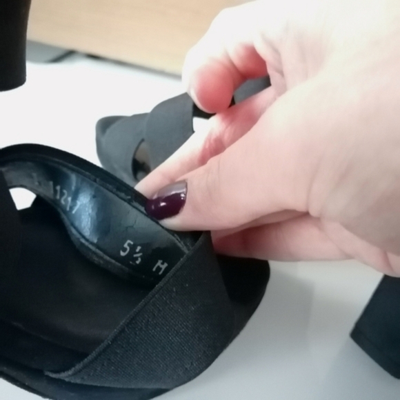 Stuart Weitzman Black Suede Elastic Criss Cross Strap Block Heel Sandals 5.5 - Picture 15 of 17